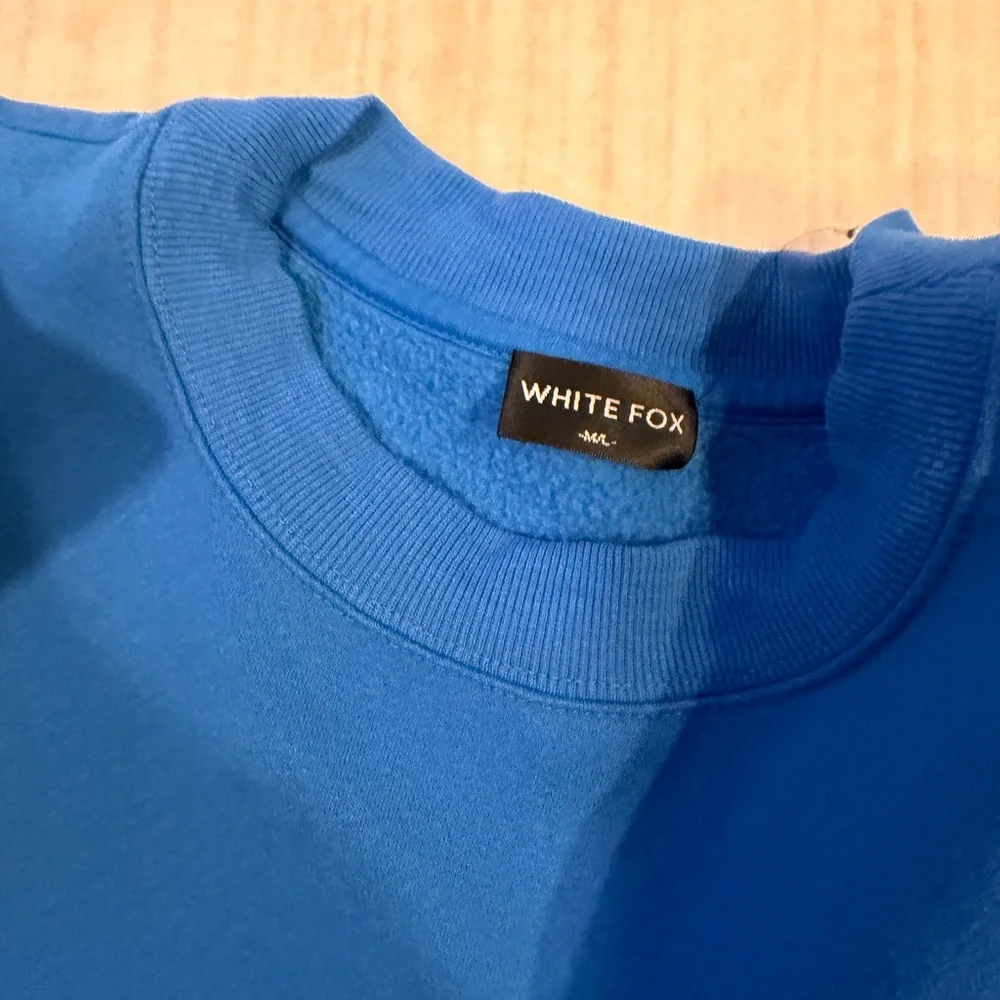 White Fox Offstage Sweater Azure - Picture 5 of 5